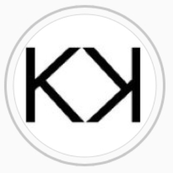 Meet your Posher, Elna - Picture 1 of 1